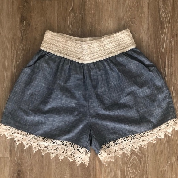 Pants - NWOT Elastic Jean Shorts